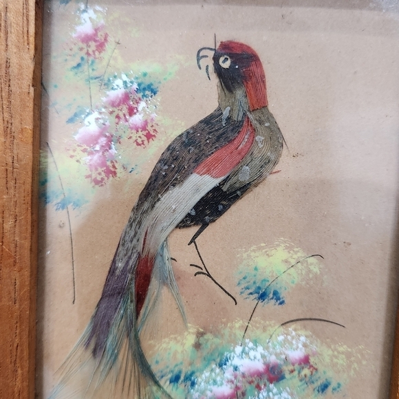VINTAGE Mexican Feathercraft Bird Feather Picture Carved Wood Frames 7” x 4 1/2” - Picture 3 of 7